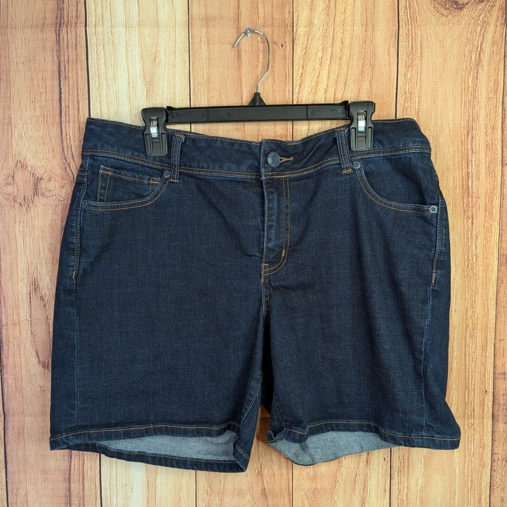 Maurices Blue Denim Jean Shorts Womens Size 14